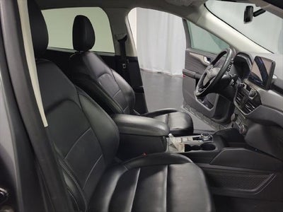 2022 Ford Escape Hybrid Titanium