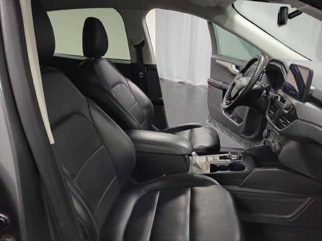 2022 Ford Escape Hybrid Titanium