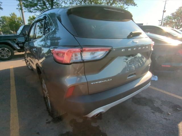 2022 Ford Escape Hybrid Titanium