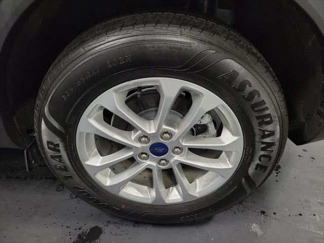 2022 Ford Escape Hybrid SE