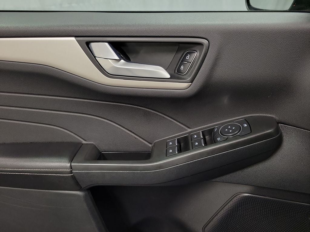 2021 Ford Escape Hybrid SE