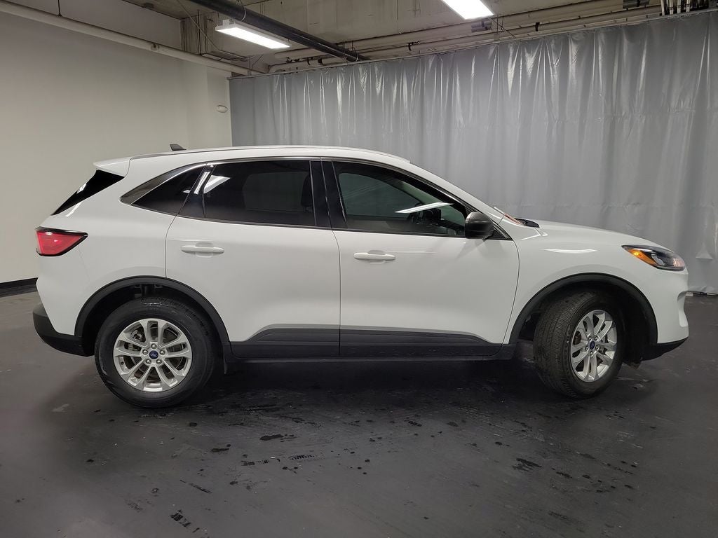 2022 Ford Escape Hybrid SE