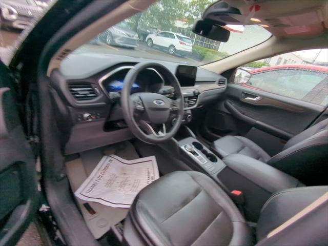 2020 Ford Escape Hybrid Titanium