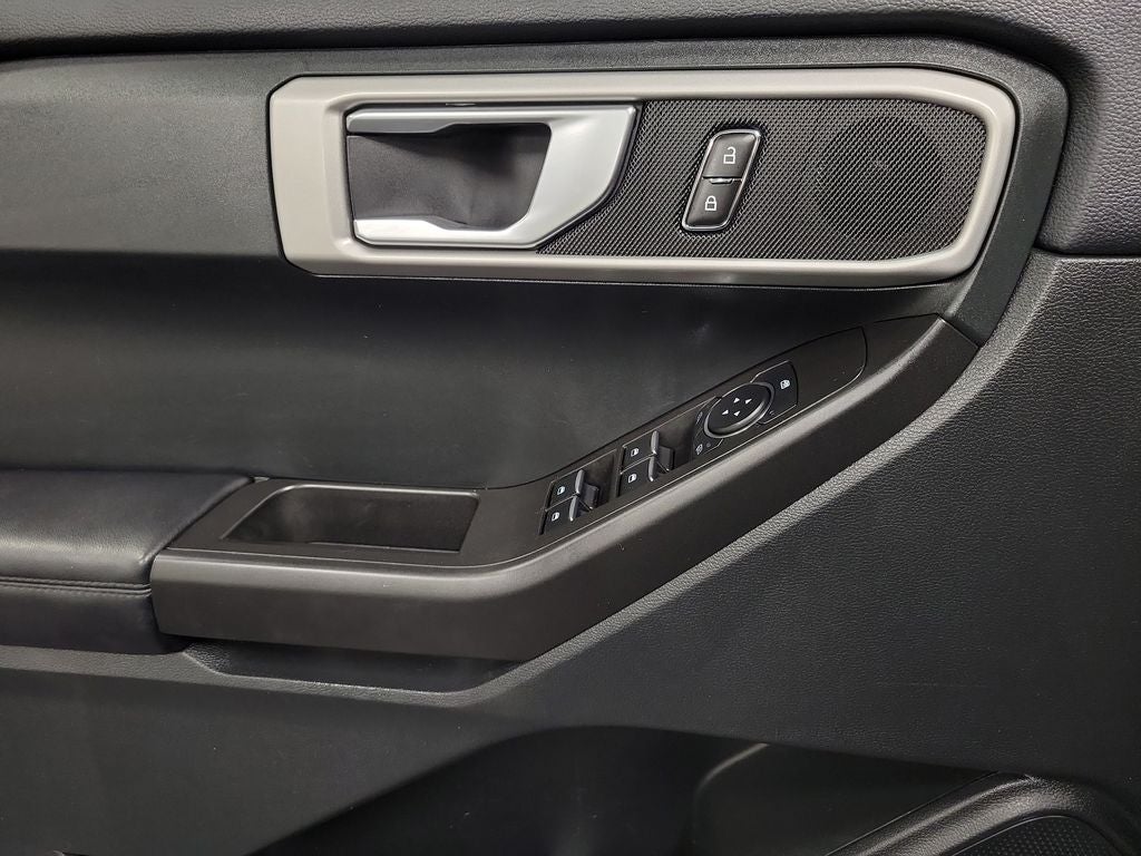 2023 Ford Explorer Base