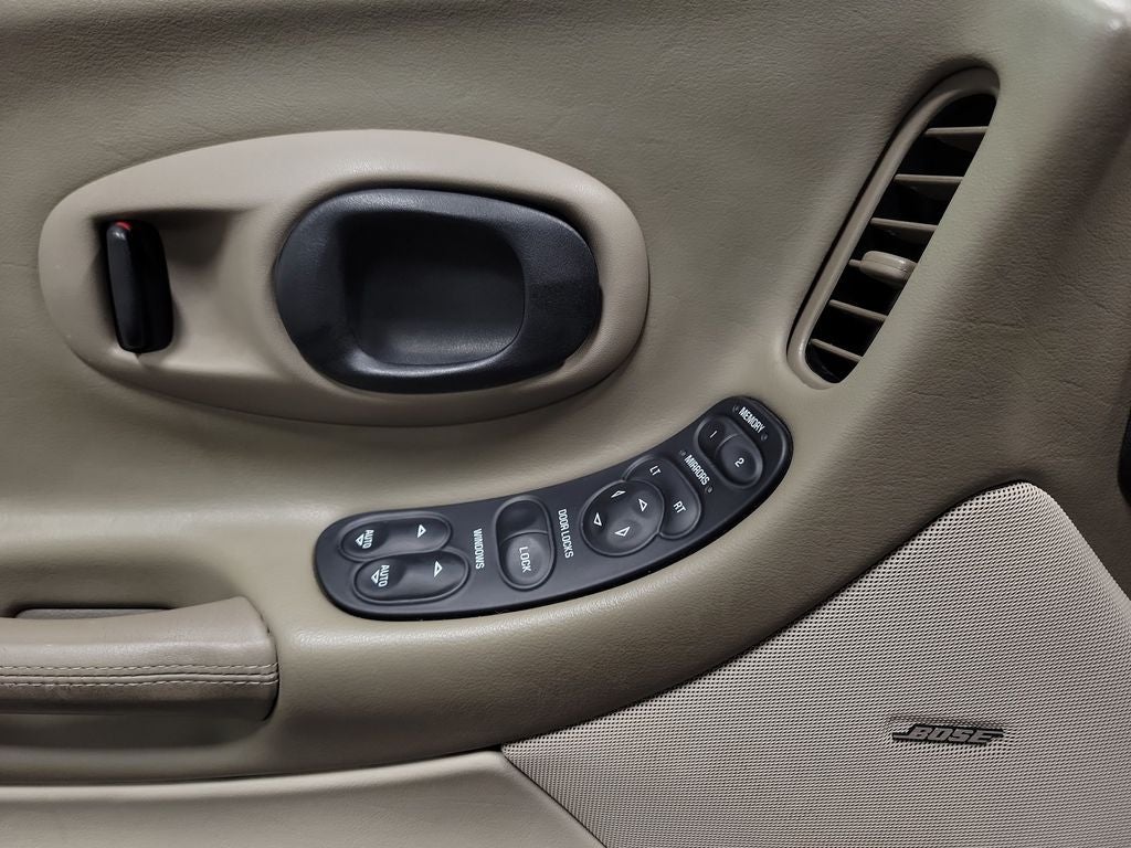 2003 Chevrolet Corvette Base