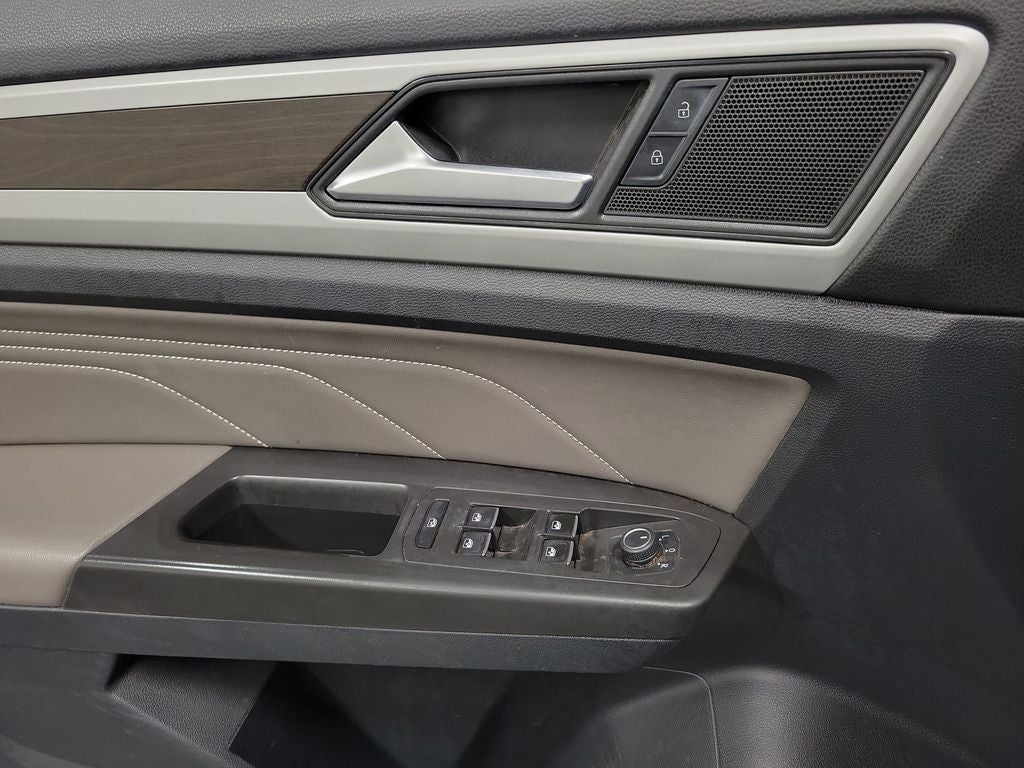 2022 Volkswagen Atlas 2.0T SE w/Technology