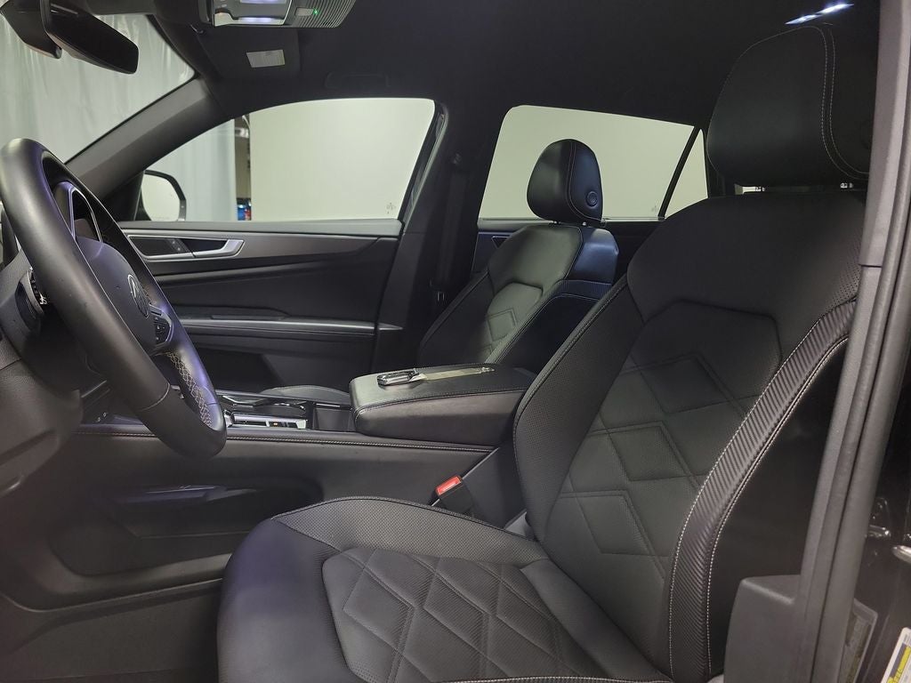 2024 Volkswagen Atlas Cross Sport 2.0T SE w/Technology