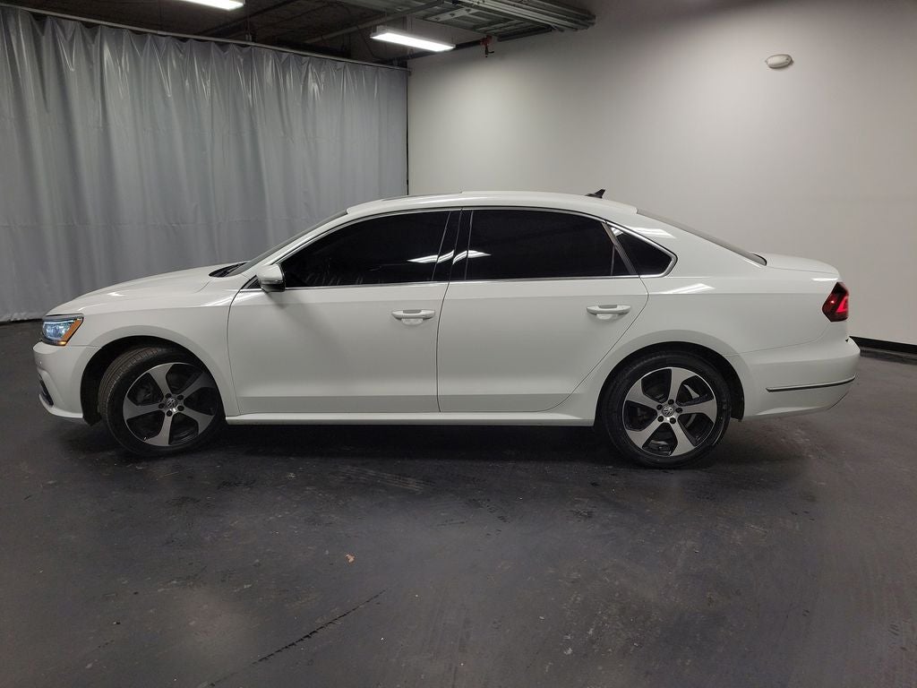 2018 Volkswagen Passat 2.0T SE w/Technology