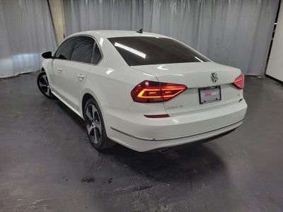 2018 Volkswagen Passat 2.0T SE w/Technology