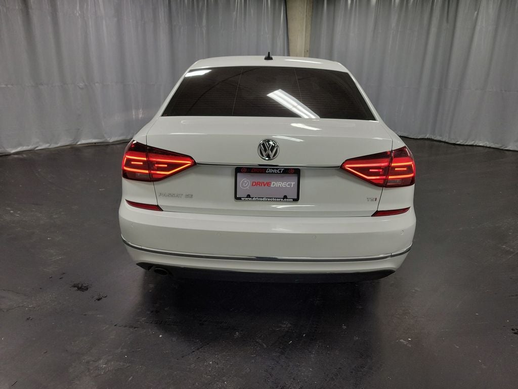 2018 Volkswagen Passat 2.0T SE w/Technology