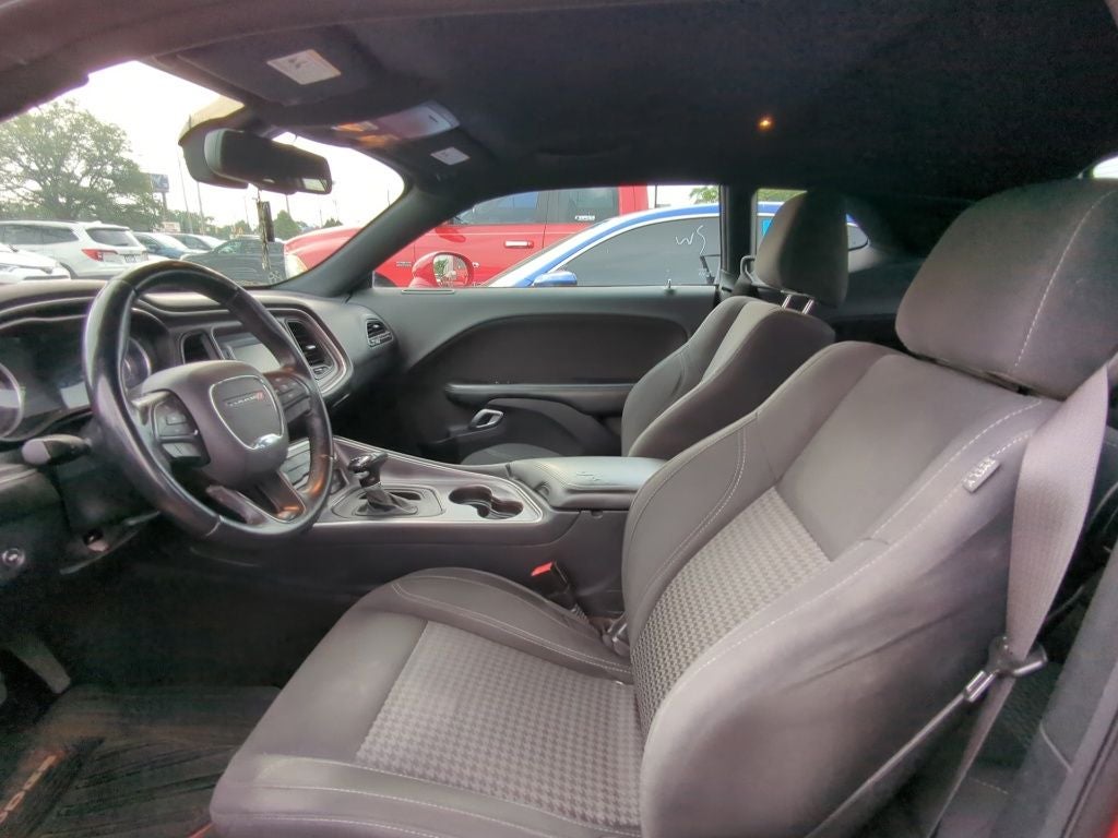 2016 Dodge Challenger SXT