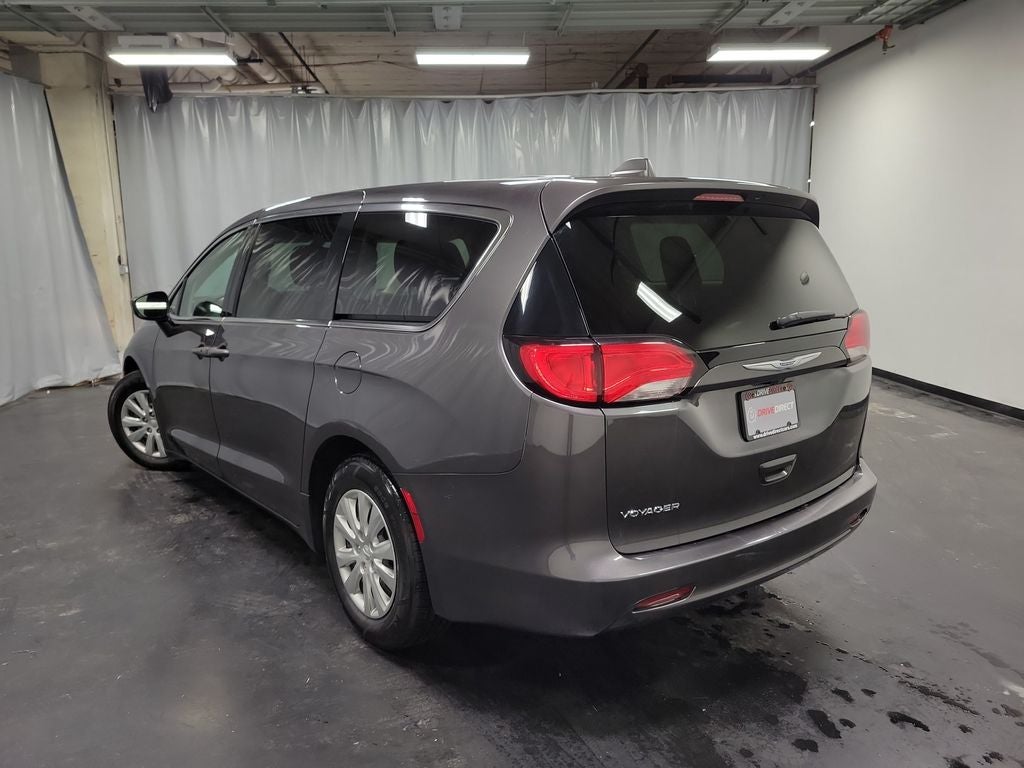 2020 Chrysler Voyager L