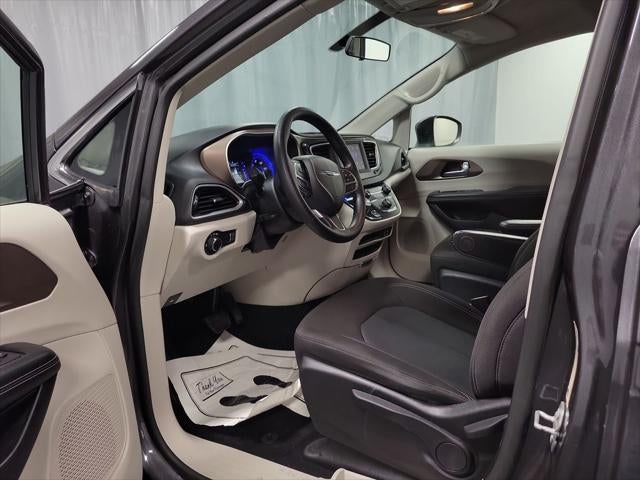 2020 Chrysler Voyager L