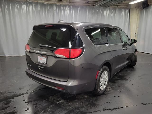 2020 Chrysler Voyager L