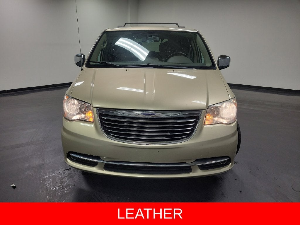 2012 Chrysler Town & Country Touring-L