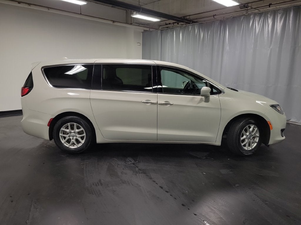 2020 Chrysler Pacifica Touring