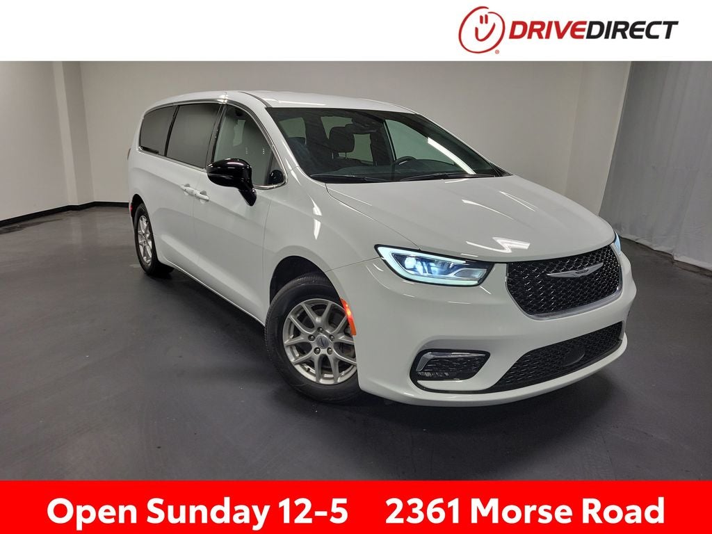 2024 Chrysler Pacifica Touring