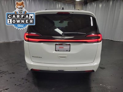 2023 Chrysler Pacifica Touring