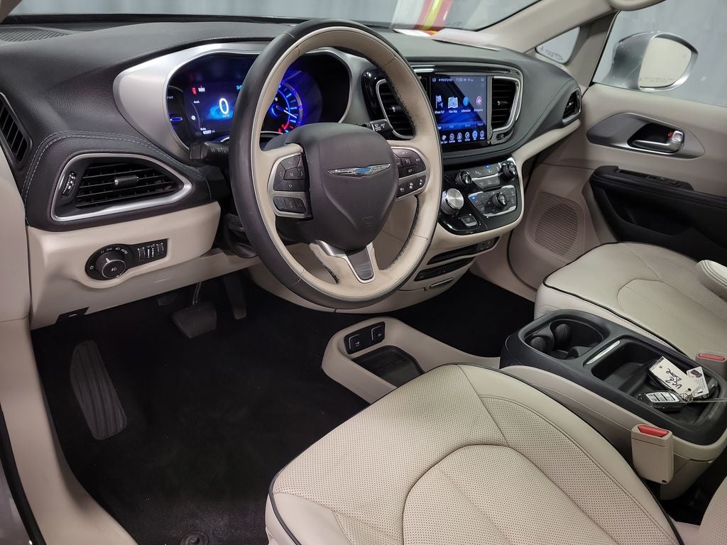 2017 Chrysler Pacifica Hybrid Platinum