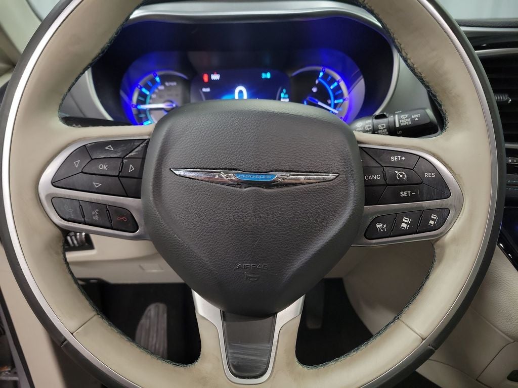 2017 Chrysler Pacifica Hybrid Platinum