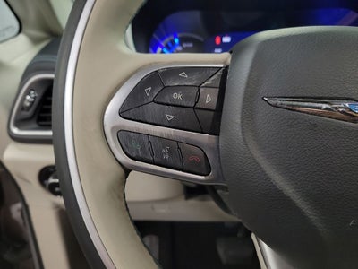 2017 Chrysler Pacifica Hybrid Platinum