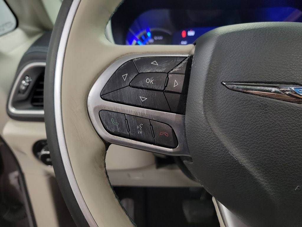 2017 Chrysler Pacifica Hybrid Platinum