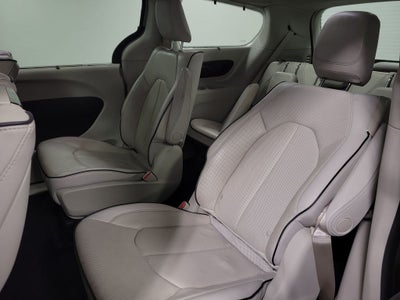 2017 Chrysler Pacifica Hybrid Platinum