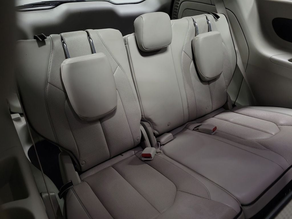 2017 Chrysler Pacifica Hybrid Platinum