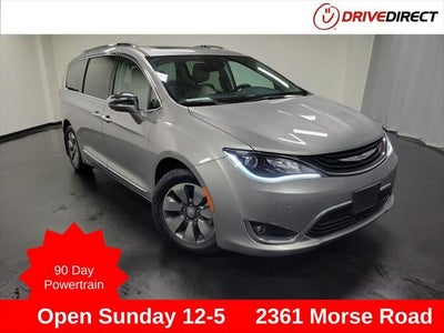 2017 Chrysler Pacifica Hybrid Platinum