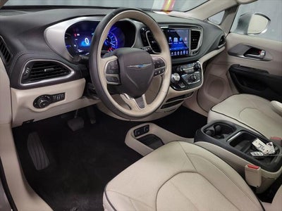 2017 Chrysler Pacifica Hybrid Platinum