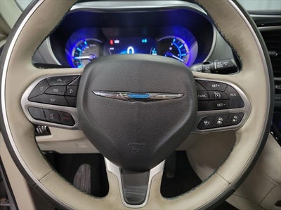 2017 Chrysler Pacifica Hybrid Platinum
