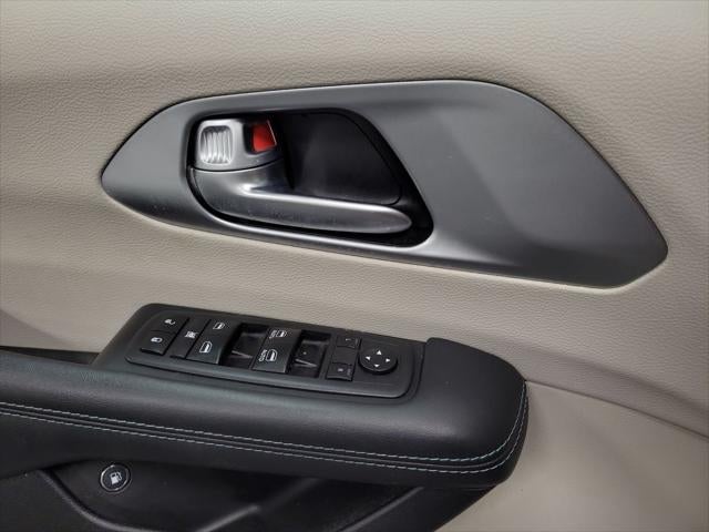 2017 Chrysler Pacifica Hybrid Platinum