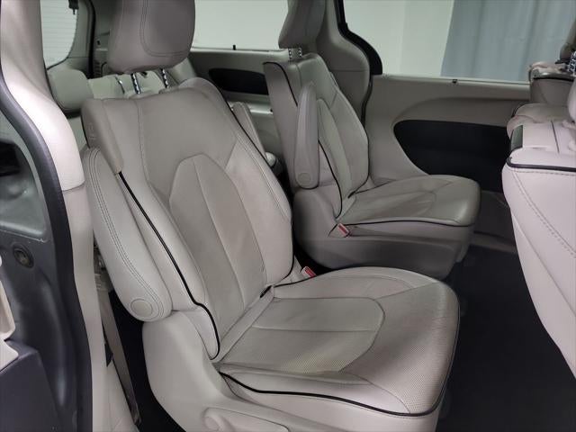 2017 Chrysler Pacifica Hybrid Platinum