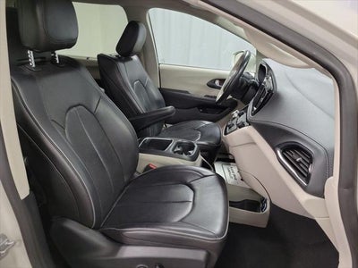 2020 Chrysler Pacifica Hybrid Limited