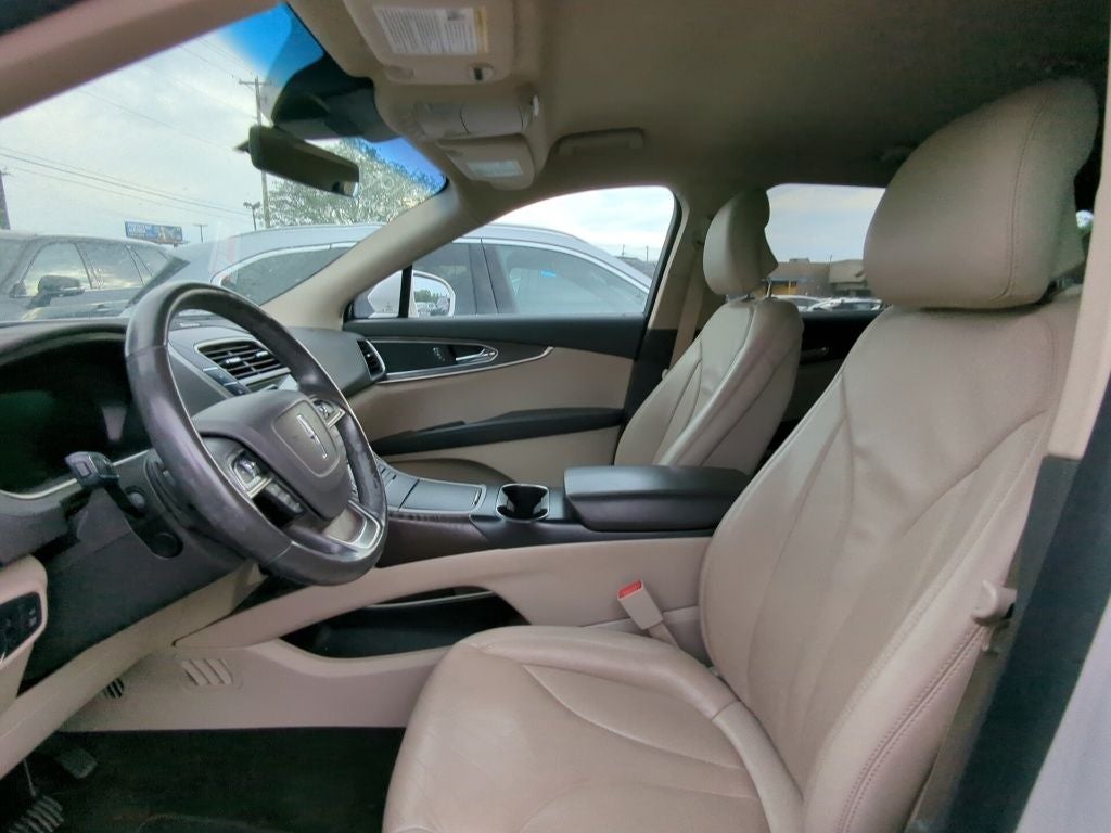 2019 Lincoln Nautilus Select