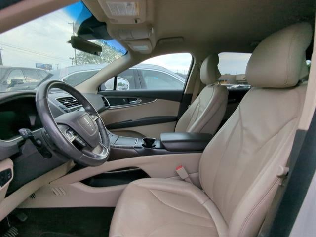 2019 Lincoln Nautilus Select