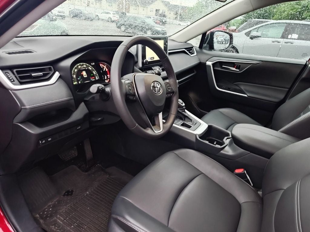 2025 Toyota RAV4 XLE Premium