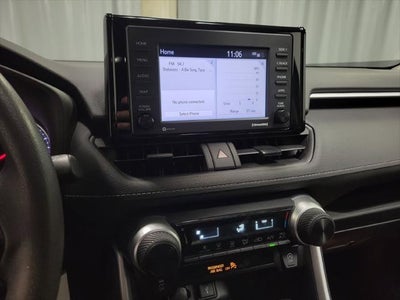 2022 Toyota RAV4 LE