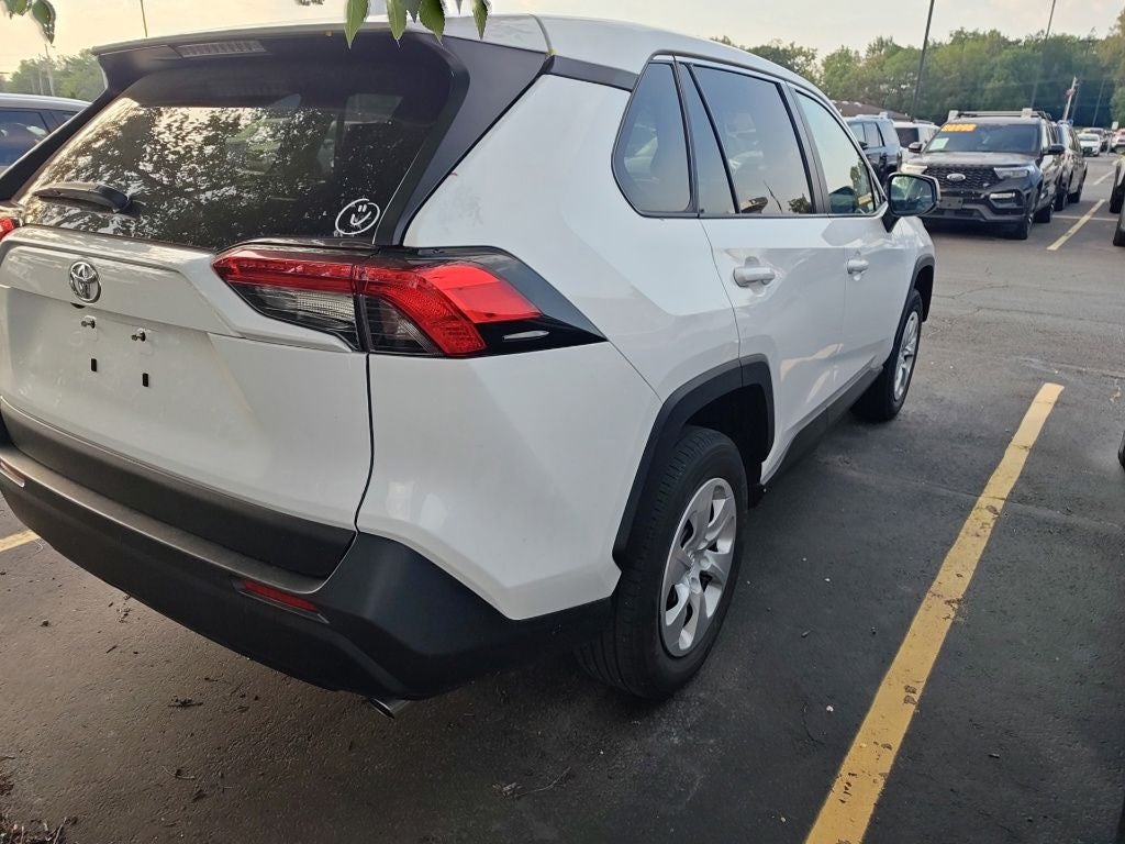 2023 Toyota RAV4 LE