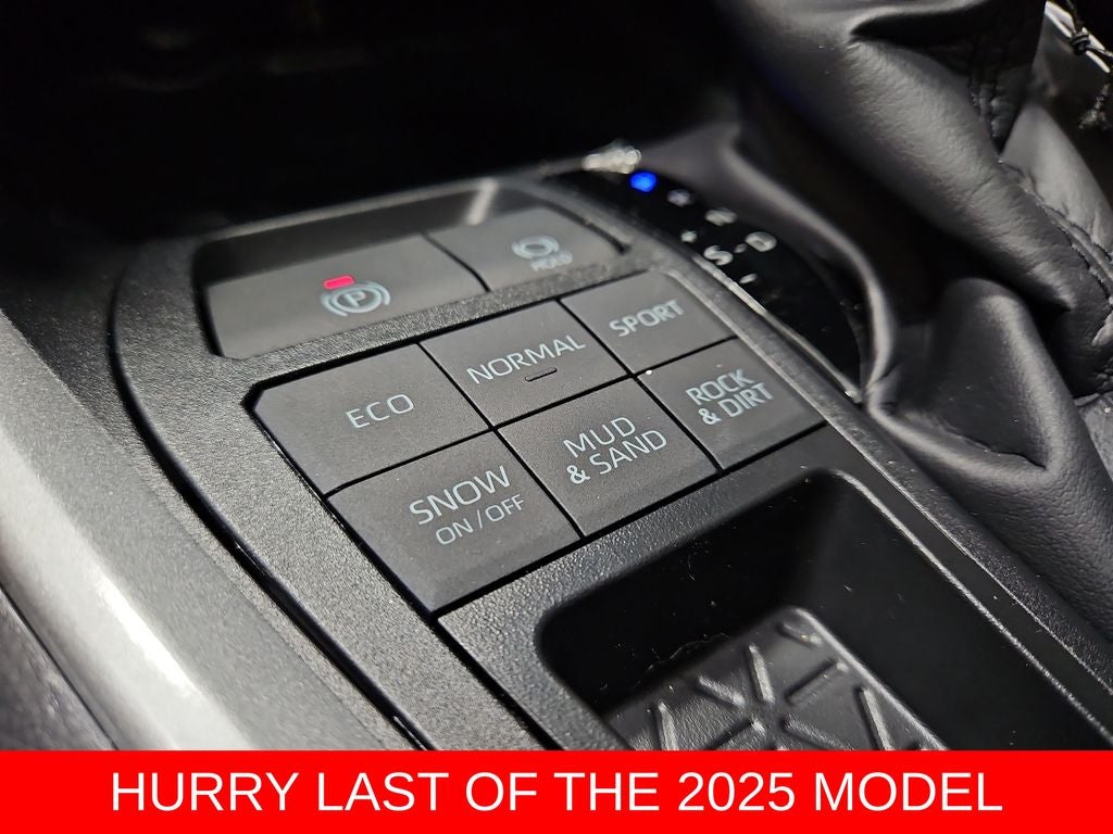 2025 Toyota RAV4 XLE