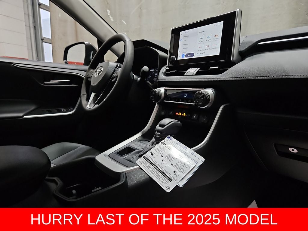 2025 Toyota RAV4 XLE