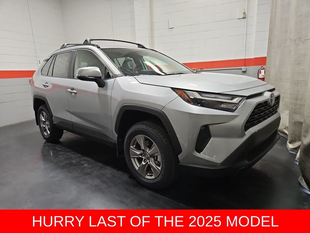 2025 Toyota RAV4 XLE