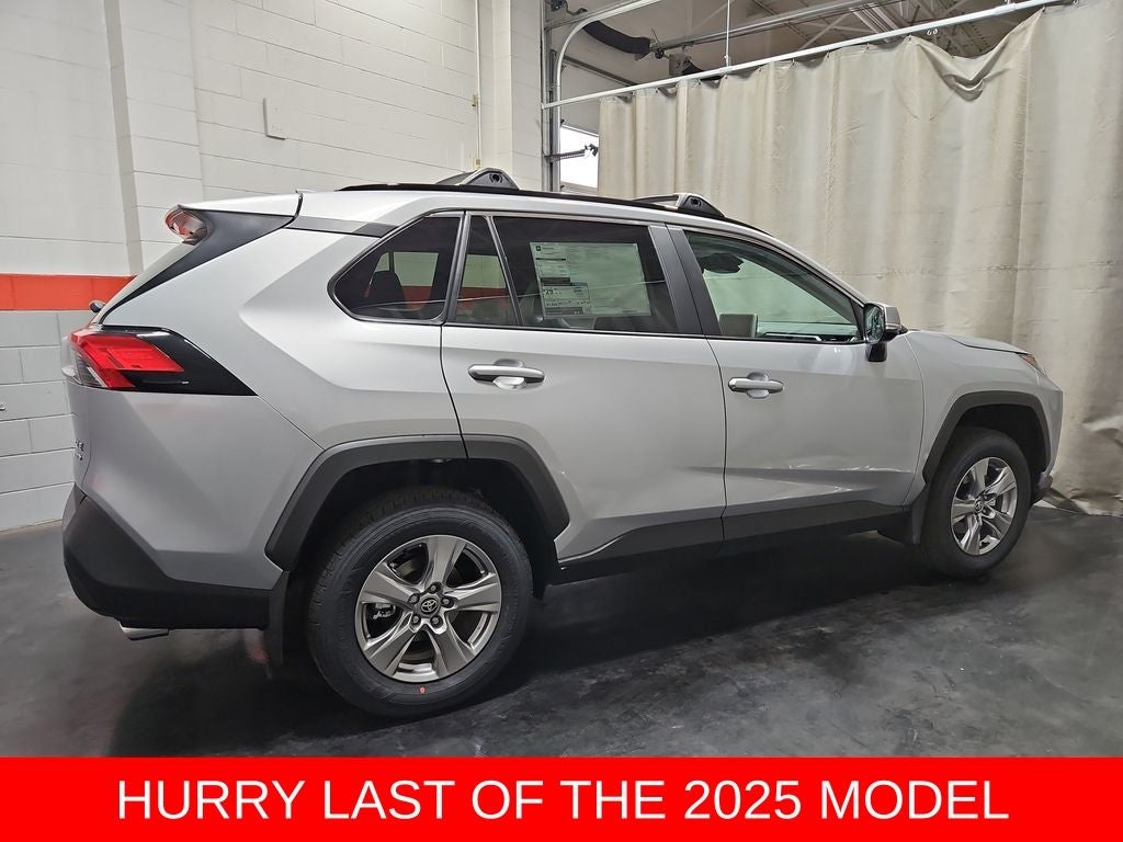 2025 Toyota RAV4 XLE