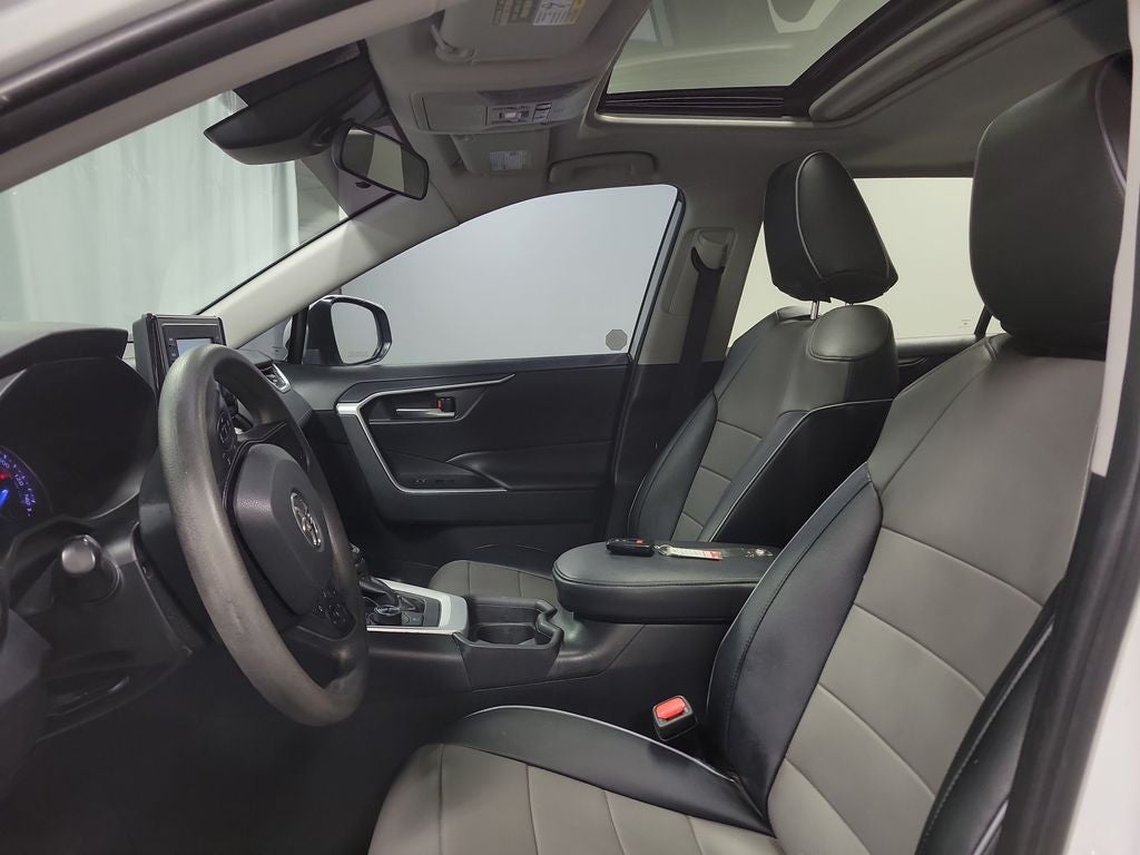 2019 Toyota RAV4 Hybrid XLE