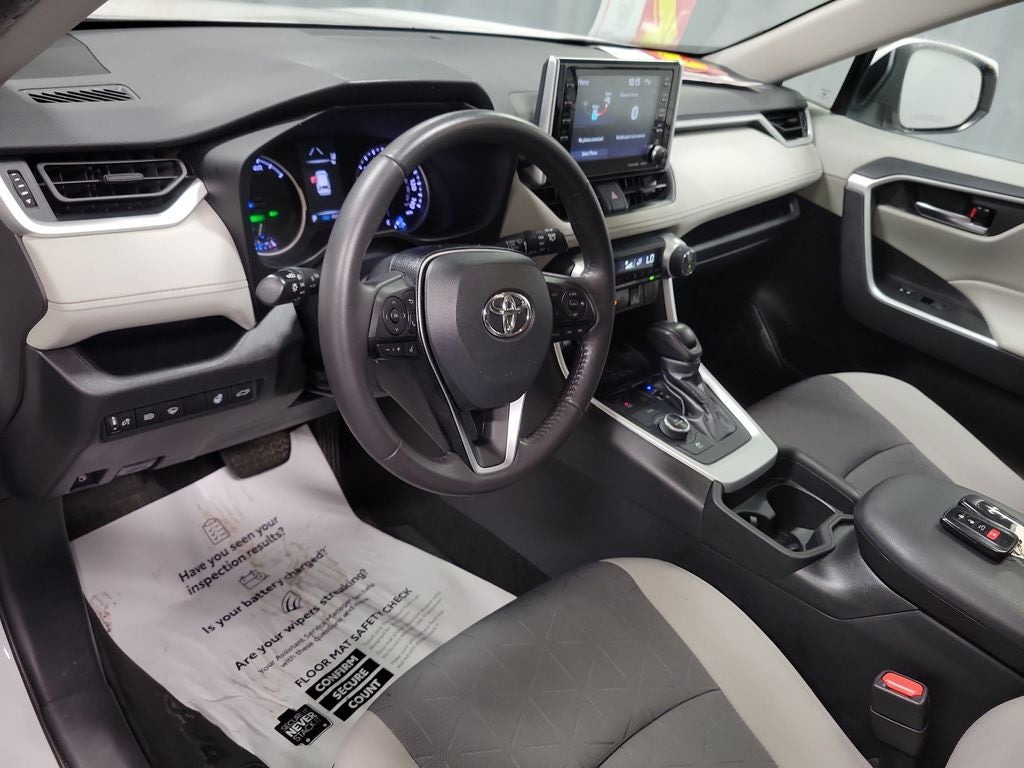 2021 Toyota RAV4 Hybrid XLE