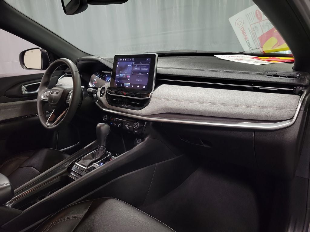2023 Jeep Compass Latitude Lux