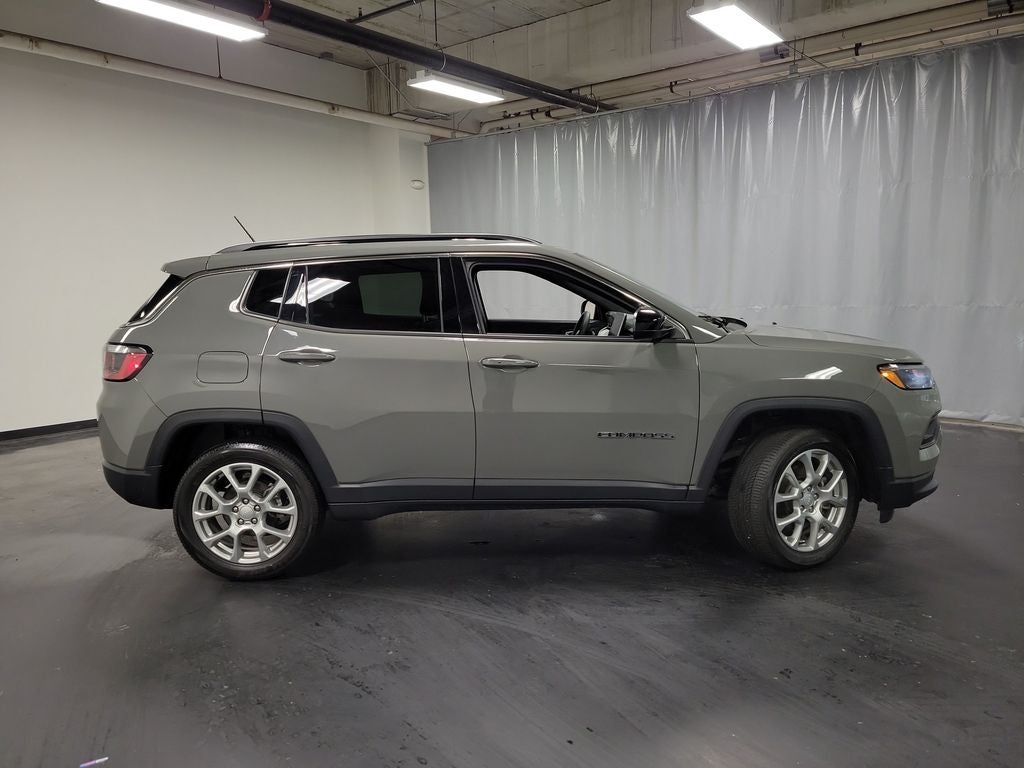 2023 Jeep Compass Latitude Lux