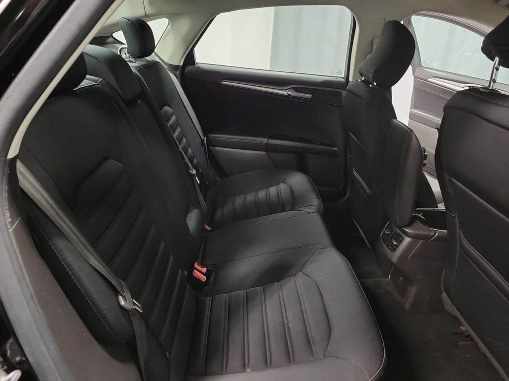 2016 Ford Fusion Hybrid SE