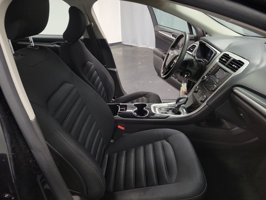 2016 Ford Fusion Hybrid SE