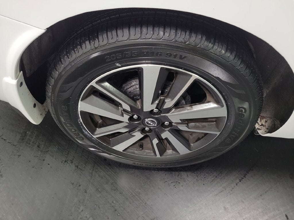 2024 Nissan Versa 1.6 S